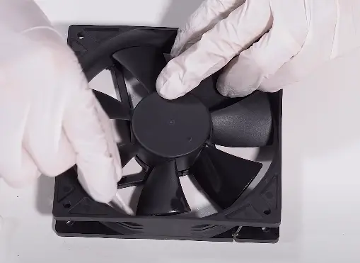 cleaning case fan with cotton swab