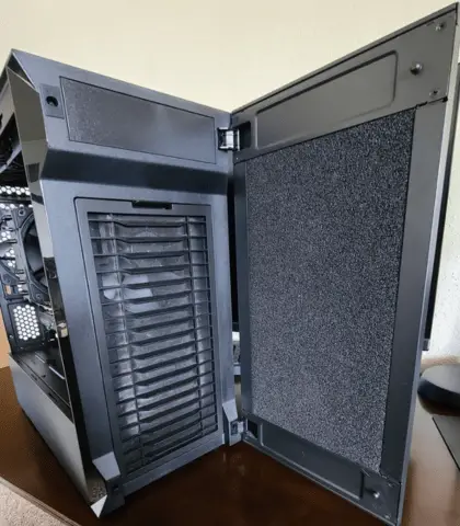 Quiet PC Case with sound absorbing material